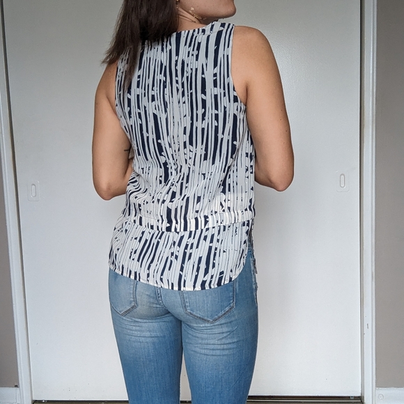 Banana flowy layered blouse - Picture 3 of 3